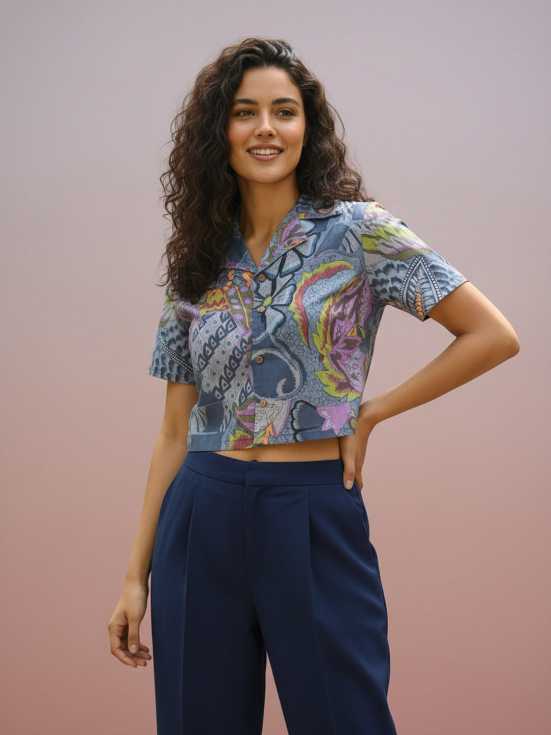 Souchii Women’s Grey Artistic Print Cropped Shirt