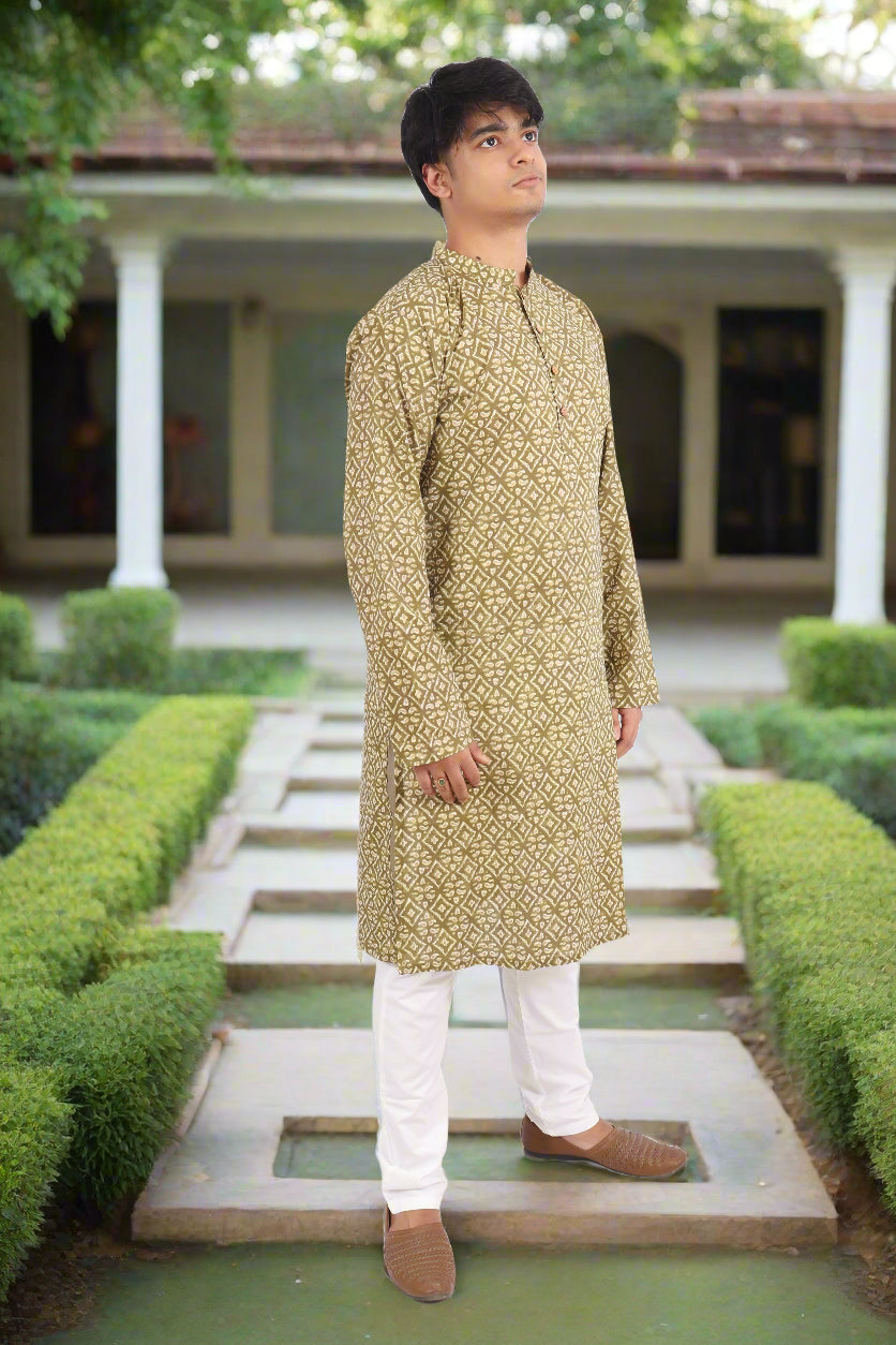 Men Ethnic Motifs Printed Mandarin Collar Indie Prints Straight Kurta | Souchii