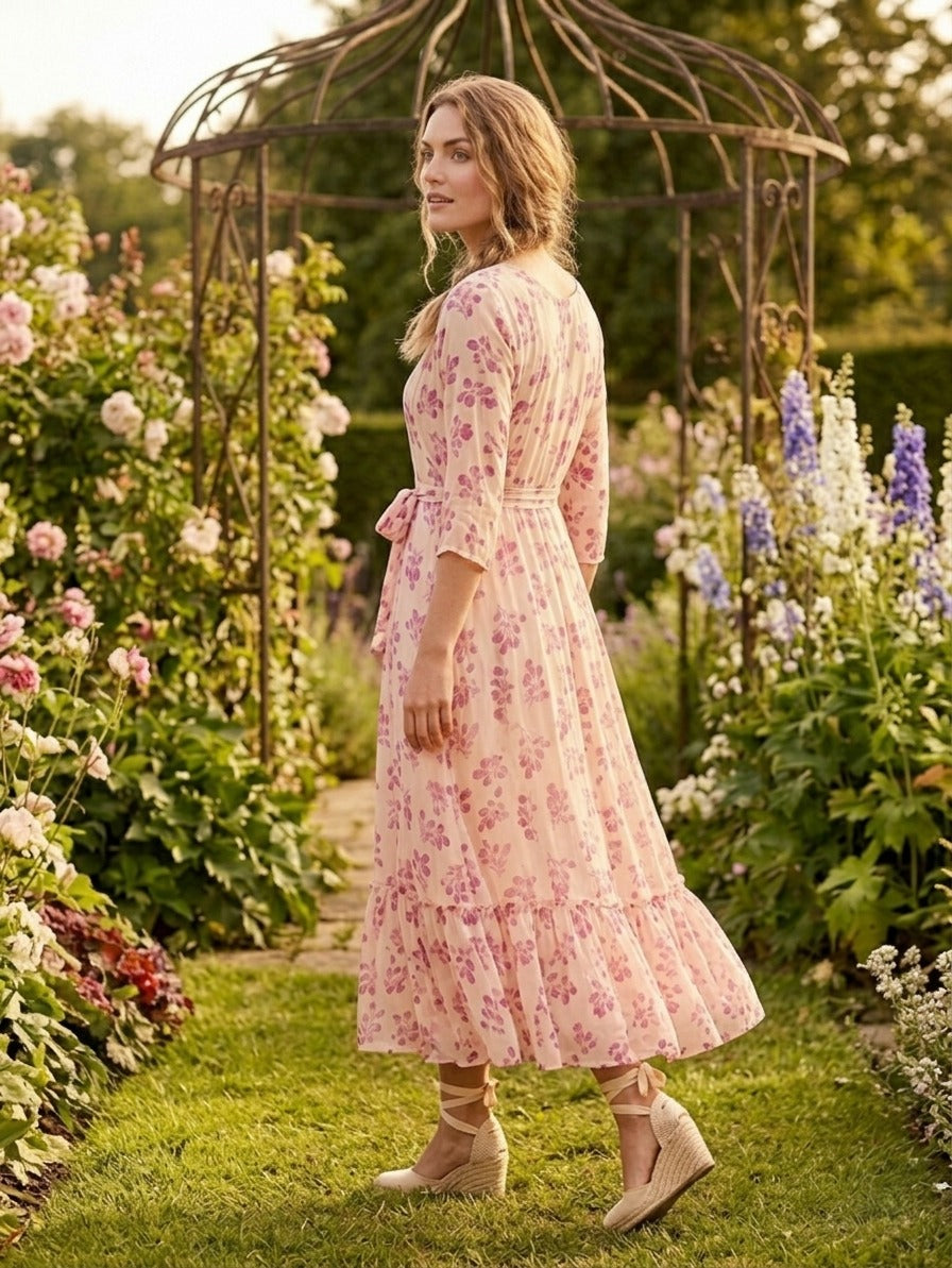 Souchii Women’s White & Pink Floral Chiffon Maxi Dress
